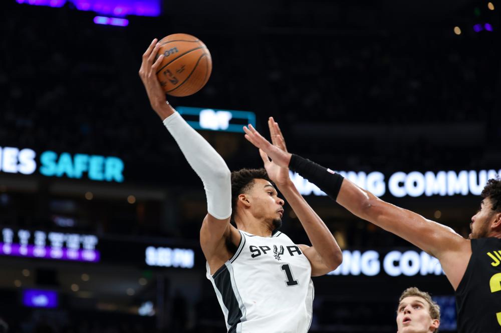 役的表现显 役的表现显