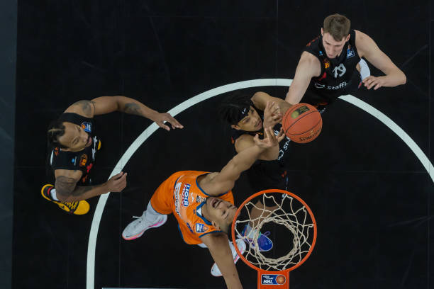 悉数入列 悉数入列