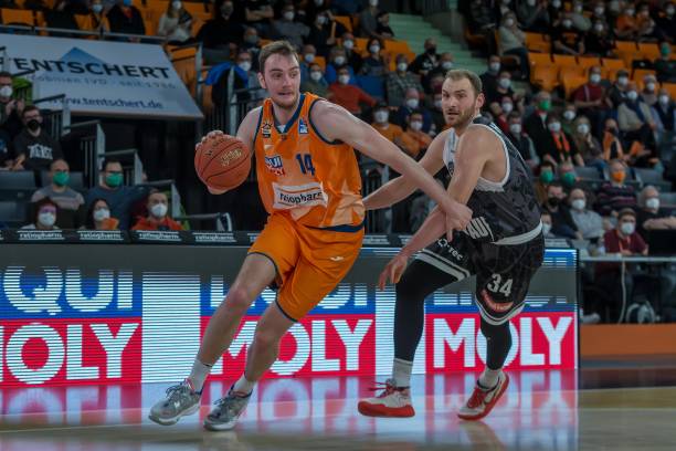 强了团队凝 强了团队凝