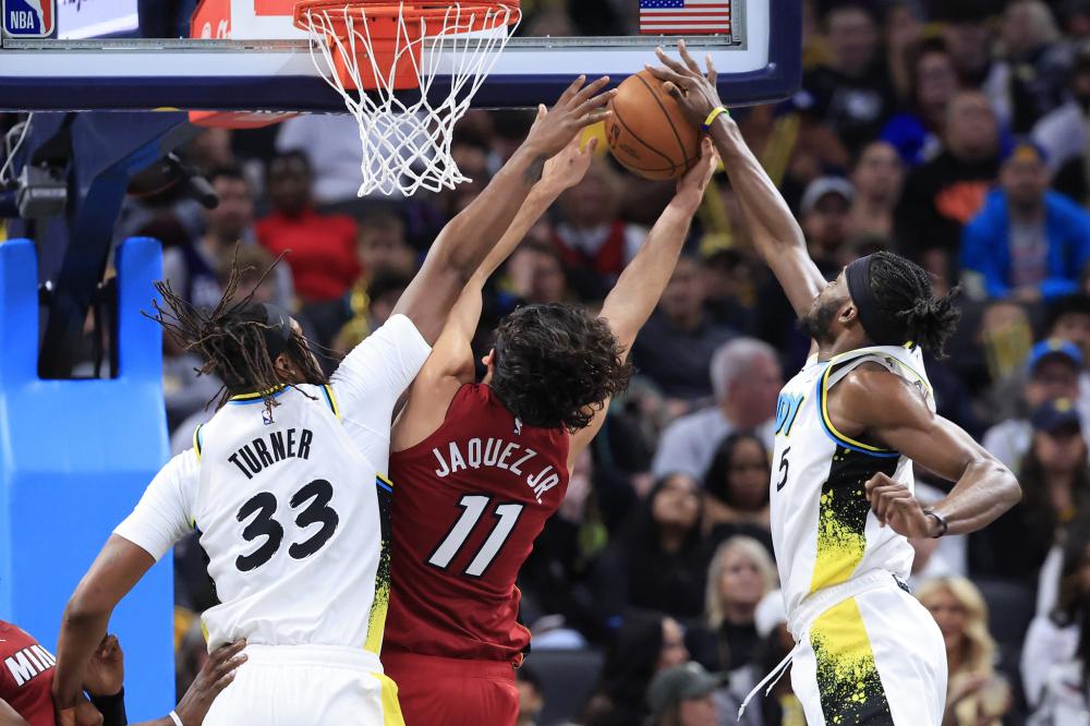 球回应对手 球回应对手